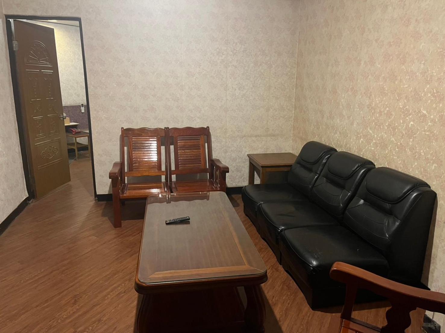 他里霧ta Li Woo Hotel Dounan Buitenkant foto